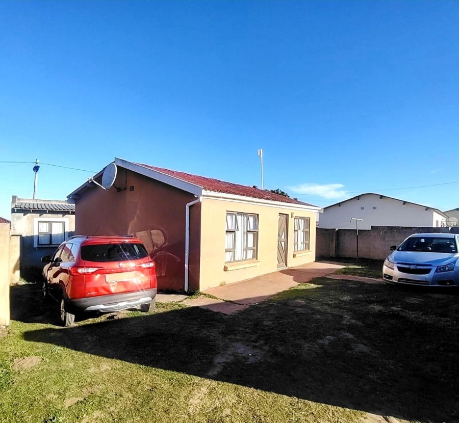 5 Bedroom Property for Sale in Mdantsane Eastern Cape